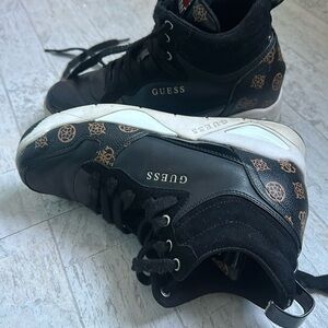Guess Wedge Dense Sneakers Logo Women’s Size 8.5